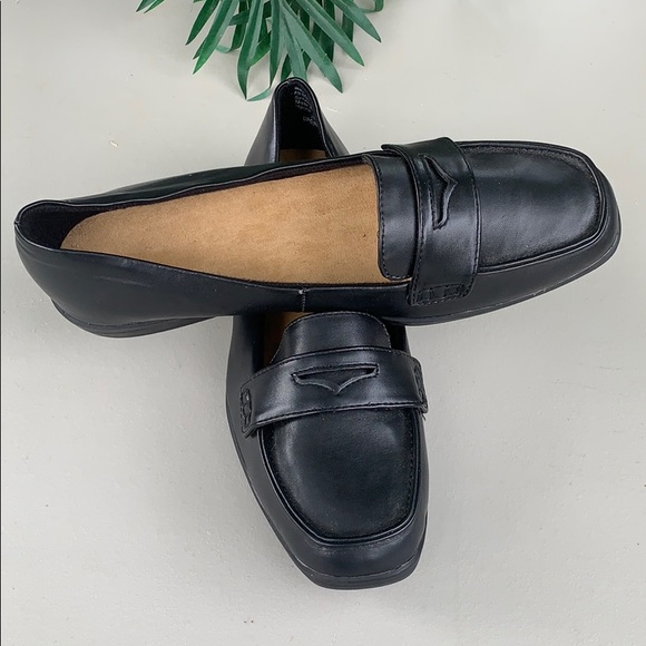 Women's Casual Slip-On Dress Shoe - Picture 5 of 5